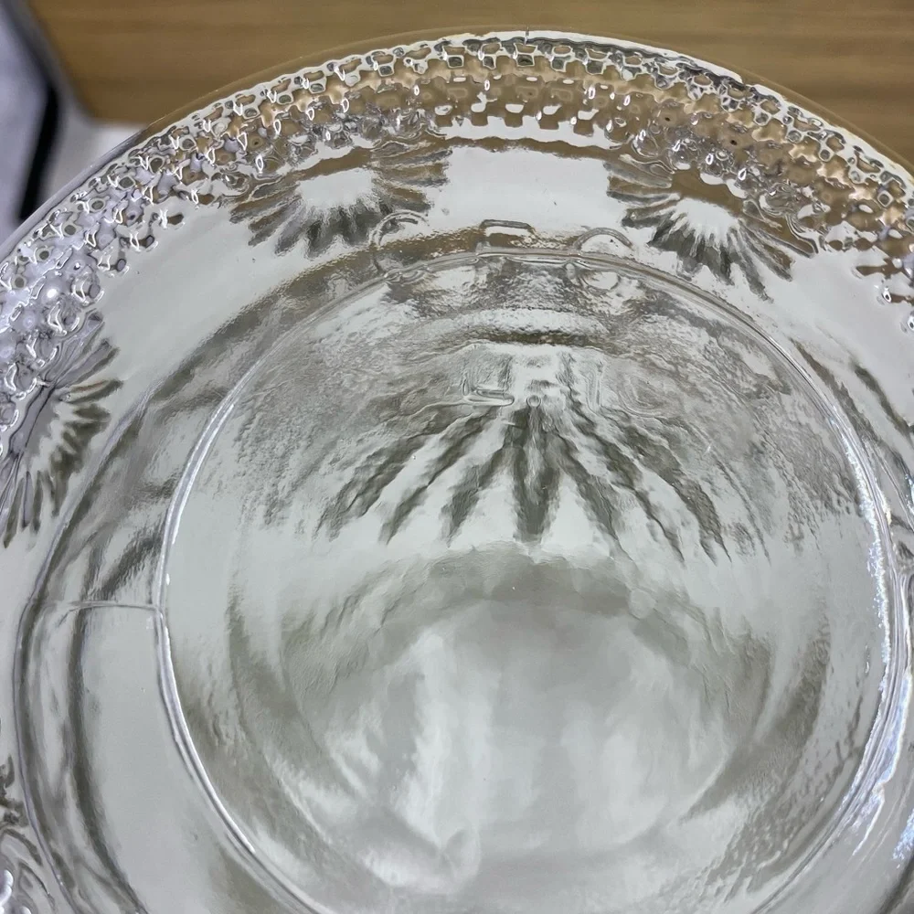 VINTAGE~NIEMAN MARCUS VASE~CLEAR~STARBURST & DAISY PATTERN~MARKINGS ON BOTTOM~G2